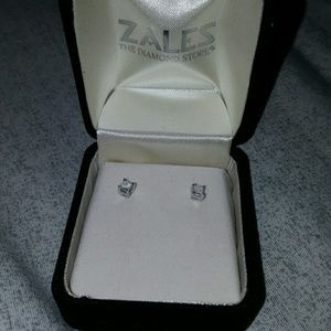 Pair of diamond earrings