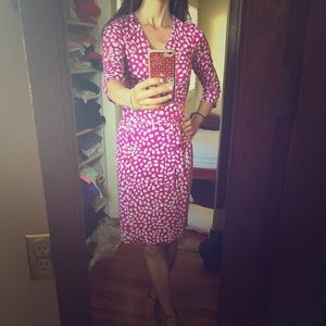 DVF fuchsia print wrap dress sz 2