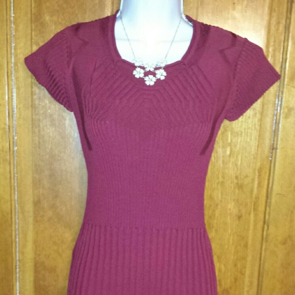Nwt gorgeous burgundy Leon Max body con dress - Picture 2 of 3
