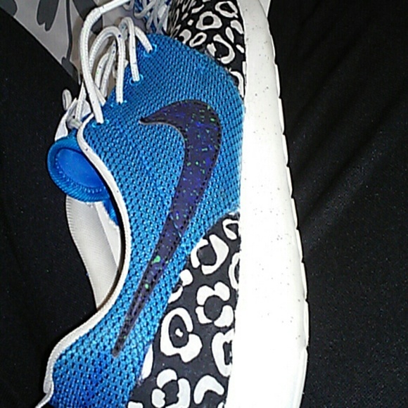 Nike roshe runs (customs) - Picture 2 of 4