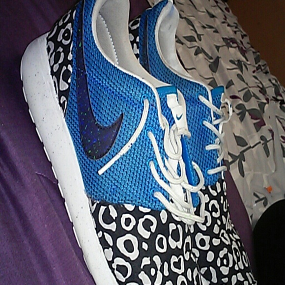 Nike roshe runs (customs) - Picture 3 of 4