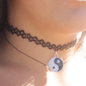 Yin & yang choker