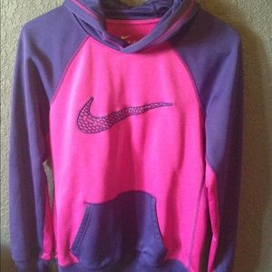 Therma- fit Nike sweater