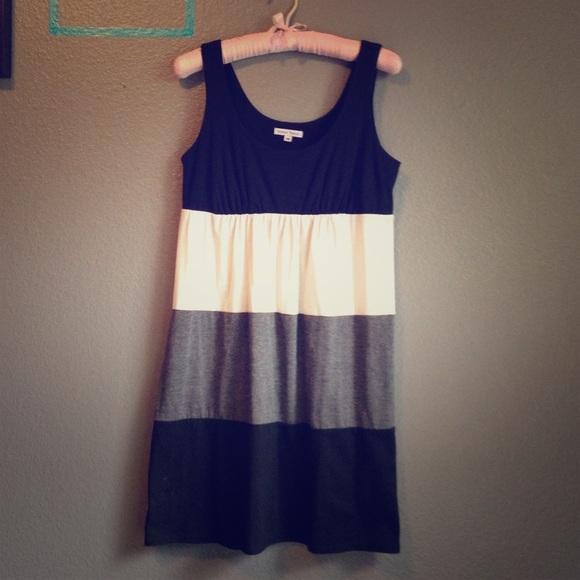 Monochrome color block dress