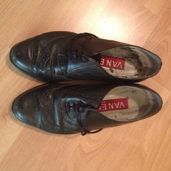 Black leather lace up shoes