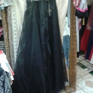 Formal skirt