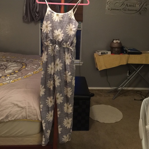 Flower romper - Picture 1 of 4