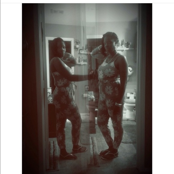 Flower romper - Picture 4 of 4