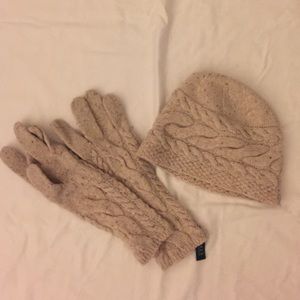 Gloves and hat