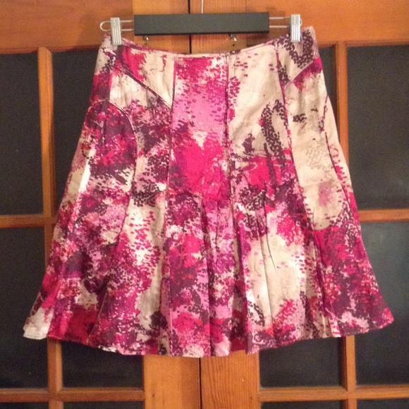 Skirt - Picture 2 of 3