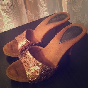 Caramel brown sequin shoes