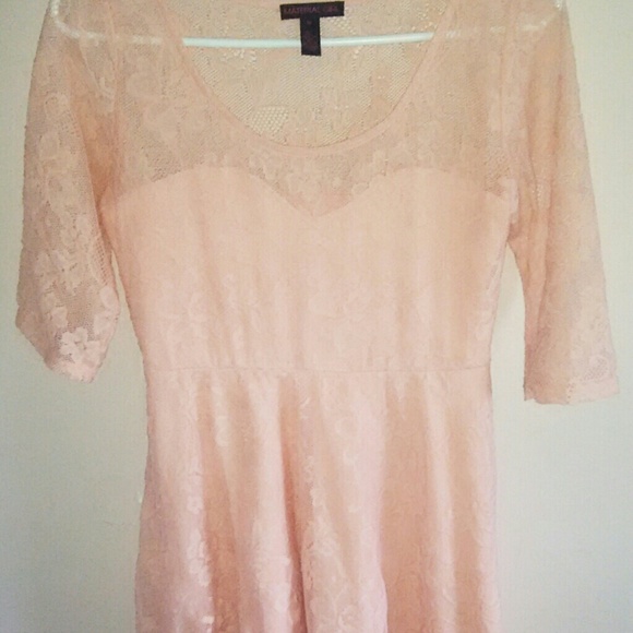Brand new peach lace dress from macys size medium