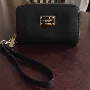 Michael Kors Black Saffiano iPhone 4&5 wristlet