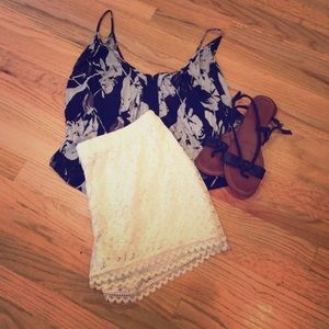 NWOT 🎉 High Waisted Lace Shorts