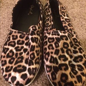 ⭐️3 for $10⭐️ Leopard flats