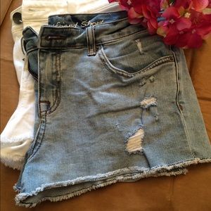 VS cut off denim shorts