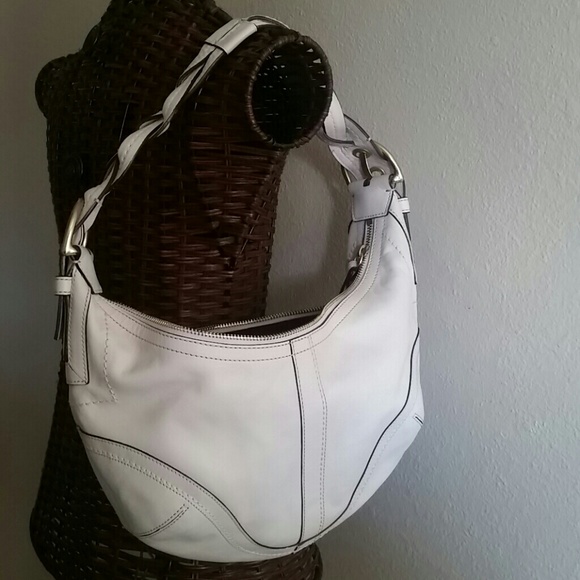 Coach Handbags - NEW COACH°•● PRISTINE IVORY