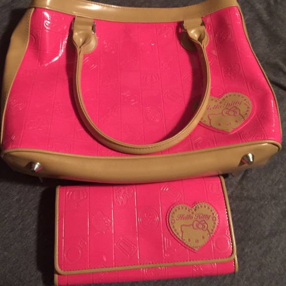 bright pink HELLO KITTY purse and matching wallet