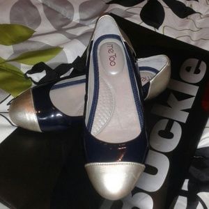 Me Too navy Blue and silver flats