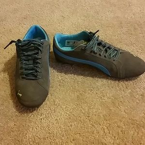 Pumas shoes
