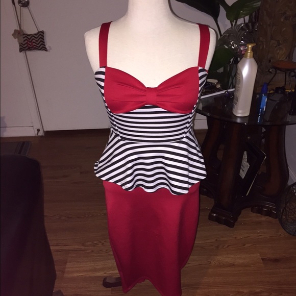 Red bow shirt