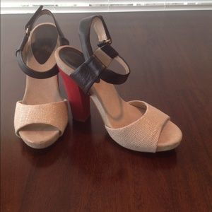 Juicy Couture size 8.5M