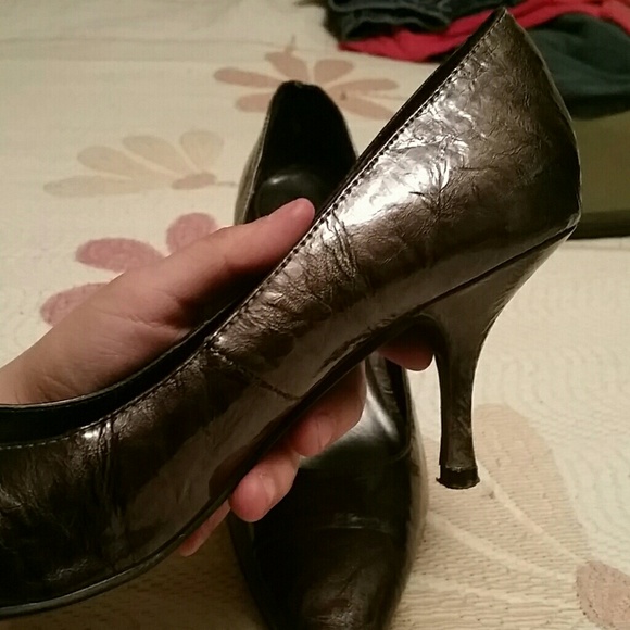 Heels - Picture 4 of 4