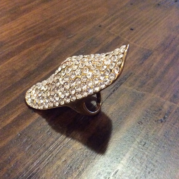 Amazing ring♥️💍 - Picture 2 of 3