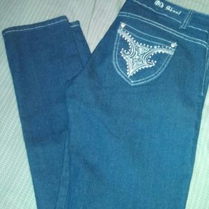 Sexy dark wash skinny jean