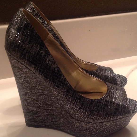 SOLD!  RUNNERGREG - Picture 2 of 4