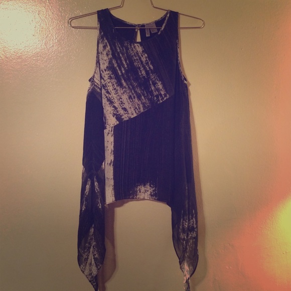 H&M Tops - H&M Black and Grey Flowing Top