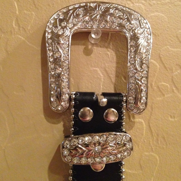 Black fleur de lis leather belt main image 4