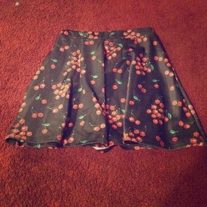 ⛔️SOLD⛔️(Bundled) Black Cherry Print Skirt