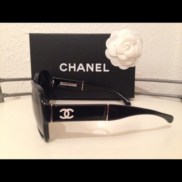 CHANEL sunglasses 😎