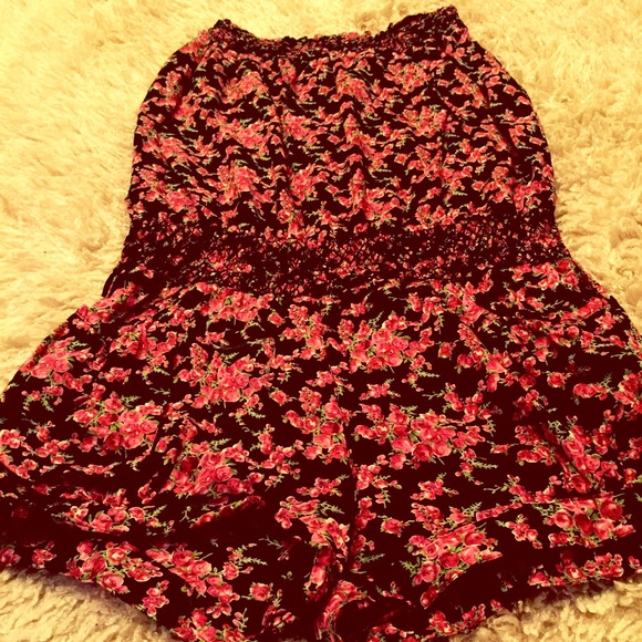 Rose strapless romper