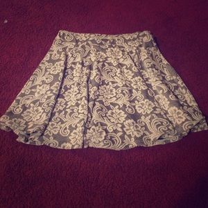 ⛔️SOLD⛔️(Bundled) Floral Print Skirt