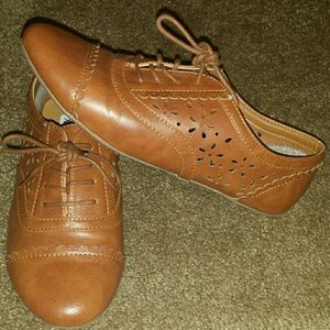 Firm price. Brown oxfords