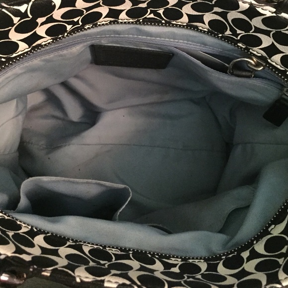 Coach Chelsea 15137 Black and white purse - Picture 3 of 4