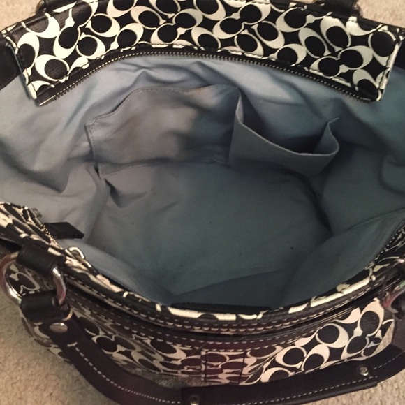 Coach Chelsea 15137 Black and white purse - Picture 4 of 4