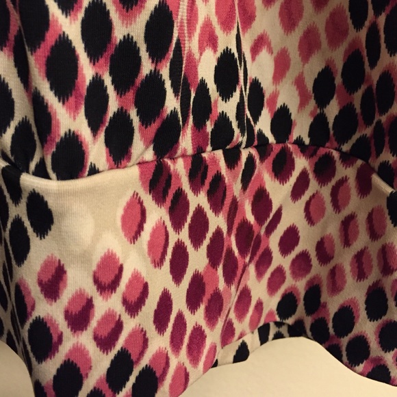 Patterned top - Picture 3 of 3