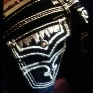 Rock Revival Molly 27x32