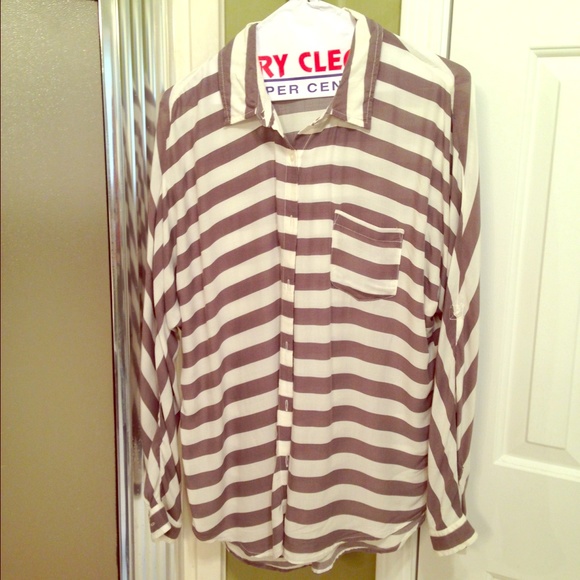Old Navy gray and white stripe button up
