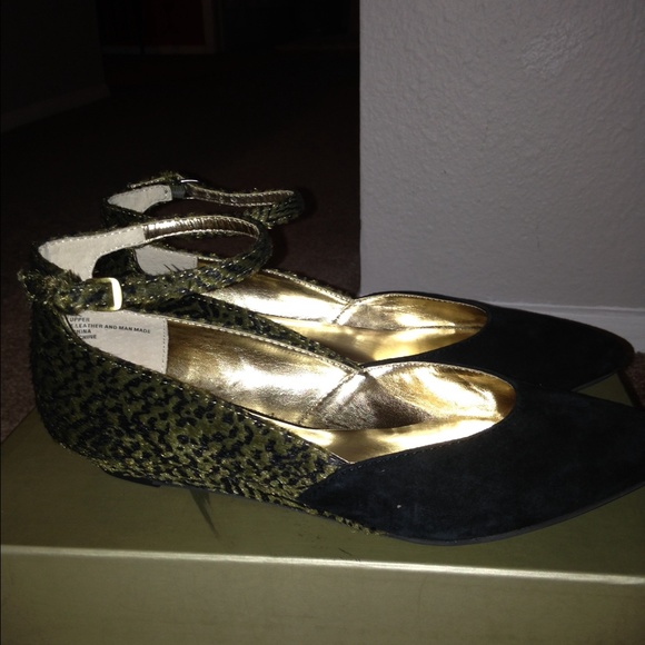 Black suede and muted animal print maryjane wedges - Picture 2 of 4