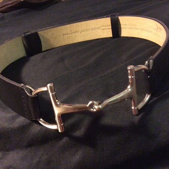 Jones wear black leather waist or hip belt