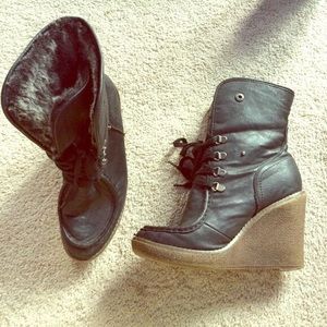 Black edgy wedge booties with fur