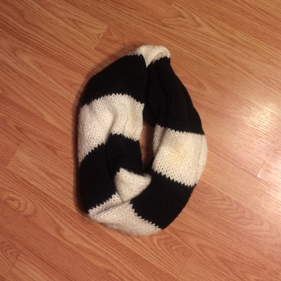 Forever 21 scarf