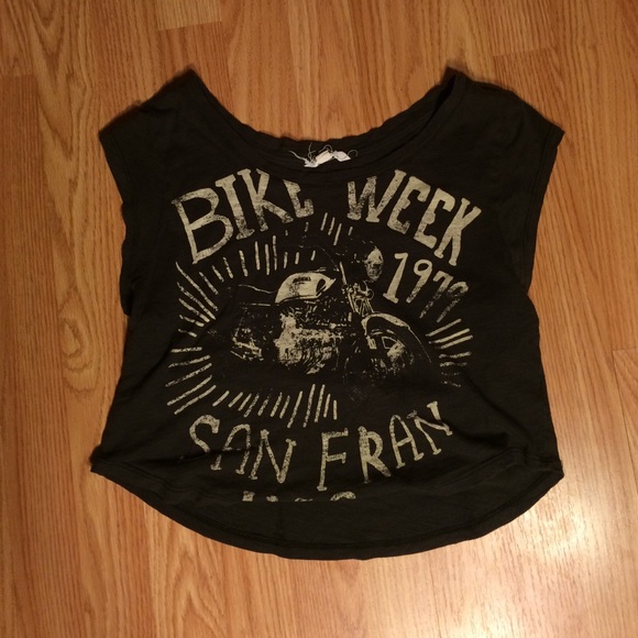 Forever 21 tee