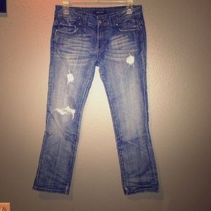 Destroyed jeans