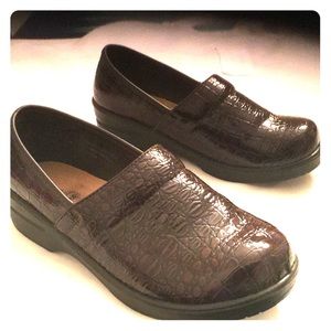 Duck Head Becky Clog Brown-Black price drop