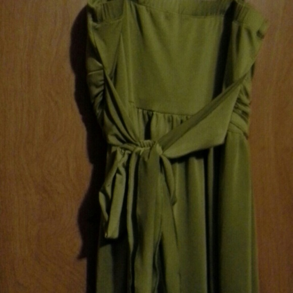 Dress - Picture 3 of 3